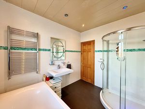 Photo 14- click for photo gallery